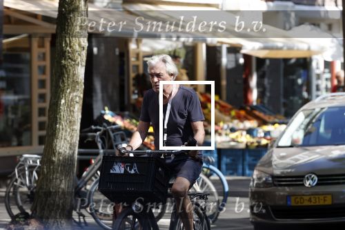 Amsterdam 20 maart 2020
Derek de Lint op de fiets in Amsterdam zuid.