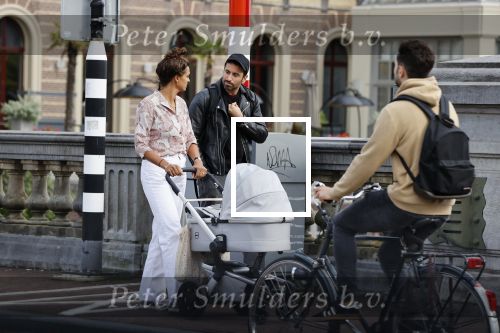 Amsterdam 4 september 2020
Dotan wandelend met een vriendin en haar baby
