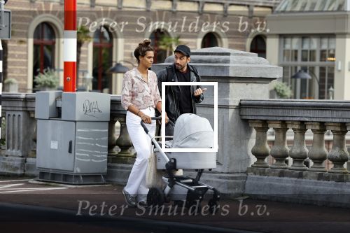 Amsterdam 4 september 2020
Dotan wandelend met een vriendin en haar baby