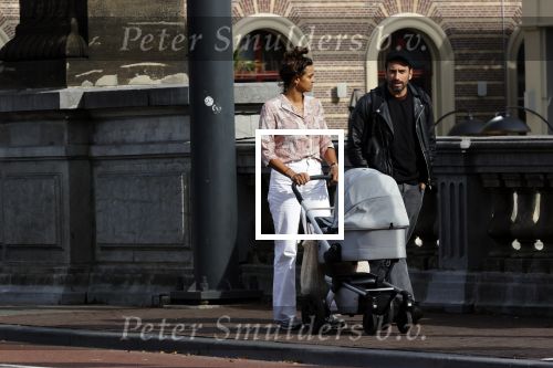 Amsterdam 4 september 2020
Dotan wandelend met een vriendin en haar baby