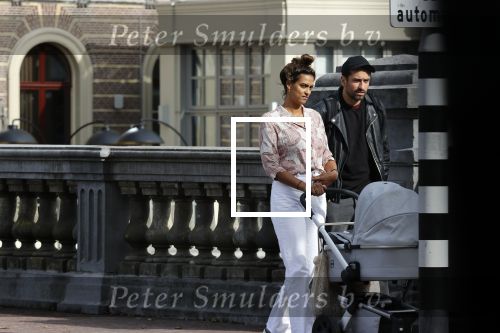 Amsterdam 4 september 2020
Dotan wandelend met een vriendin en haar baby