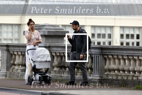 Amsterdam 4 september 2020
Dotan wandelend met een vriendin en haar baby