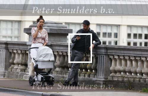 Amsterdam 4 september 2020
Dotan wandelend met een vriendin en haar baby