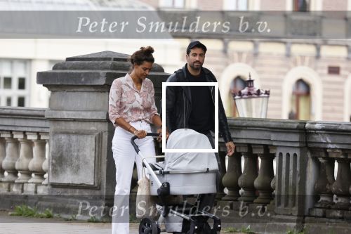 Amsterdam 4 september 2020
Dotan wandelend met een vriendin en haar baby