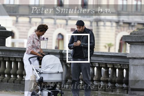 Amsterdam 4 september 2020
Dotan wandelend met een vriendin en haar baby