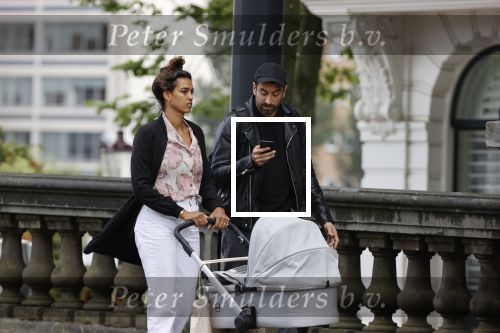 Amsterdam 4 september 2020
Dotan wandelend met een vriendin en haar baby