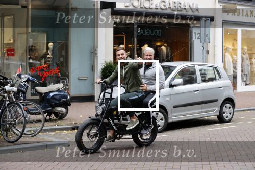 Amsterdam 12 september 2020
Dave en Dries Roelvink samen op electrische Knaap fiets