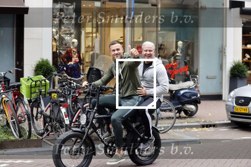 Amsterdam 12 september 2020
Dave en Dries Roelvink samen op electrische Knaap fiets