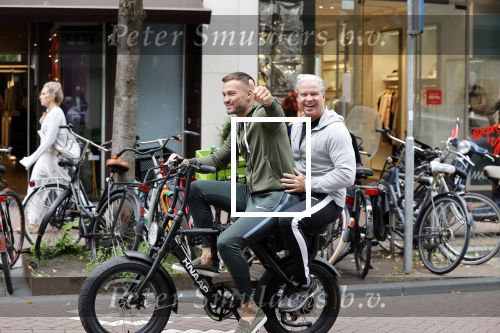Amsterdam 12 september 2020
Dave en Dries Roelvink samen op electrische Knaap fiets