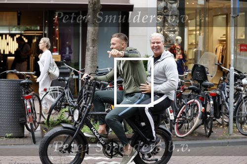 Amsterdam 12 september 2020
Dave en Dries Roelvink samen op electrische Knaap fiets