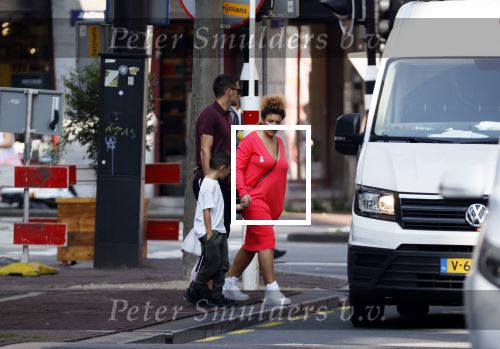 Amsterdam 14 september 2020
Dusan tadic met kinderen en vrouw op straat in Amsterdam