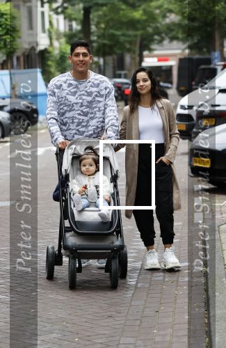 Amsterdam 9 september 2020
Edson Alvarez met vriendin en dochter in Amsterdam zuid