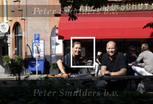 Amsterdam 19 augustus 2020
Evert Blauwendraat met een kennis op pleinte op de cornelis schuytstraat