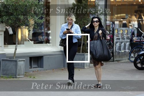 Amsterdam 16 september 2020
Gaby Blaaser met Graziella Ferraro op de pc hooftstraat