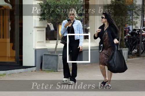 Amsterdam 16 september 2020
Gaby Blaaser met Graziella Ferraro op de pc hooftstraat