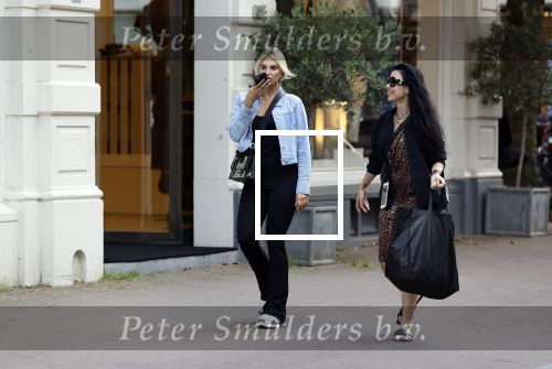 Amsterdam 16 september 2020
Gaby Blaaser met Graziella Ferraro op de pc hooftstraat