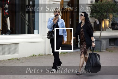 Amsterdam 16 september 2020
Gaby Blaaser met Graziella Ferraro op de pc hooftstraat