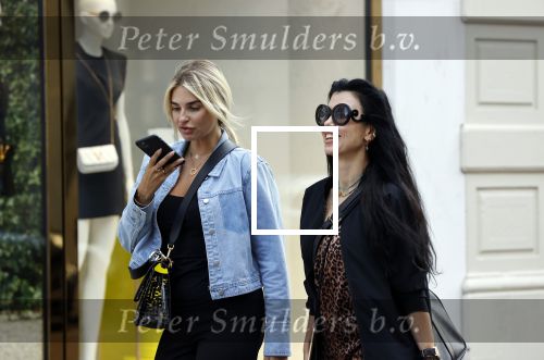 Amsterdam 16 september 2020
Gaby Blaaser met Graziella Ferraro op de pc hooftstraat