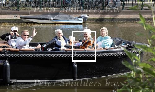 Amsterdam 17 september 2020
Ton en Hannie Veerkamp met hun zoon en vrienden aan het varen in de grachten van Amsterdam. Ze hebben een Maxima sloep