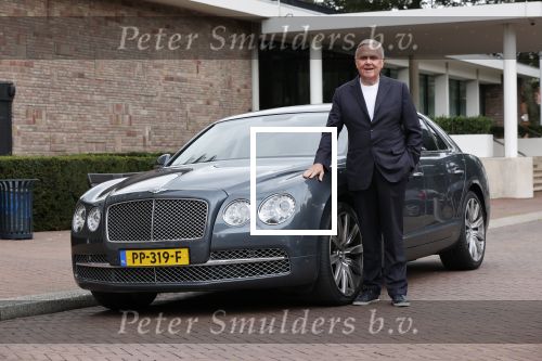 Amsterdam 27 augustus 2020
Harry Mens met zijn Bentley Flying Spur . De auto heeft een top snelheid van 320 km/per uur