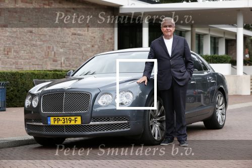 Amsterdam 27 augustus 2020
Harry Mens met zijn Bentley Flying Spur . De auto heeft een top snelheid van 320 km/per uur