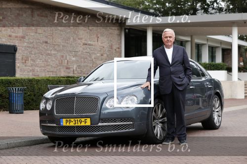 Amsterdam 27 augustus 2020
Harry Mens met zijn Bentley Flying Spur . De auto heeft een top snelheid van 320 km/per uur