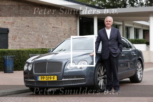 Amsterdam 27 augustus 2020
Harry Mens met zijn Bentley Flying Spur . De auto heeft een top snelheid van 320 km/per uur