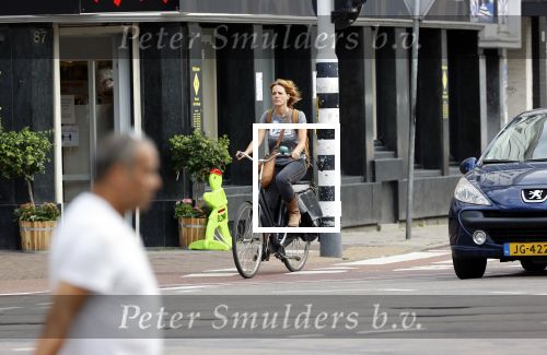 Amsterdam 19 augustus 2020
Ilse Warringa op de fiets in Amsterdam