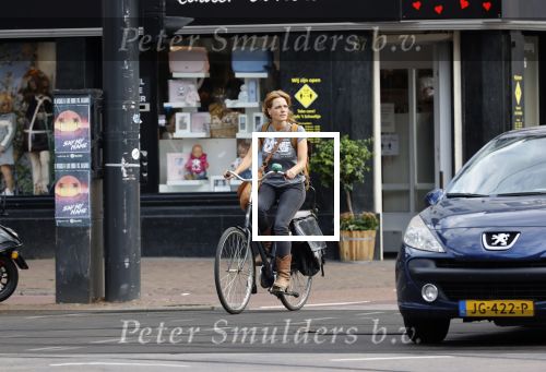Amsterdam 19 augustus 2020
Ilse Warringa op de fiets in Amsterdam