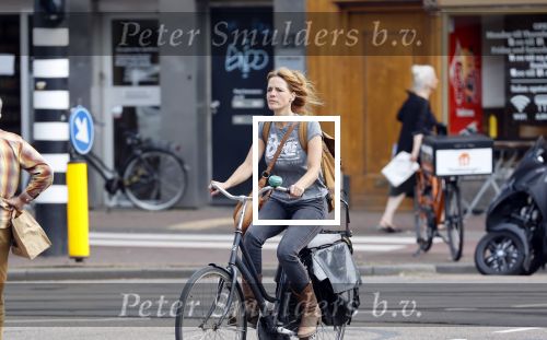 Amsterdam 19 augustus 2020
Ilse Warringa op de fiets in Amsterdam