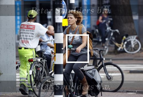 Amsterdam 19 augustus 2020
Ilse Warringa op de fiets in Amsterdam