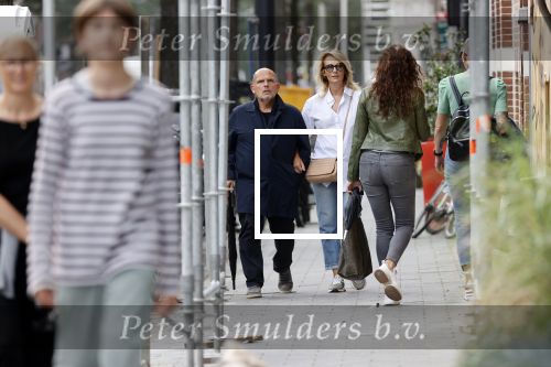 Amsterdam 22 augustus 2020
Jaap v Zweden met zijn vrouw Aaltje op straat in Amsterdam zuid