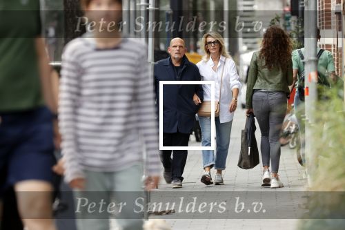 Amsterdam 22 augustus 2020
Jaap v Zweden met zijn vrouw Aaltje op straat in Amsterdam zuid