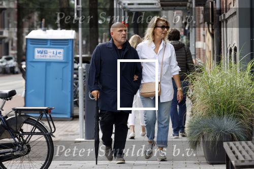 Amsterdam 22 augustus 2020
Jaap v Zweden met zijn vrouw Aaltje op straat in Amsterdam zuid