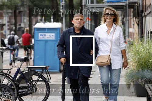 Amsterdam 22 augustus 2020
Jaap v Zweden met zijn vrouw Aaltje op straat in Amsterdam zuid