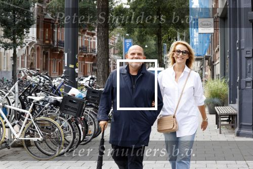 Amsterdam 22 augustus 2020
Jaap v Zweden met zijn vrouw Aaltje op straat in Amsterdam zuid