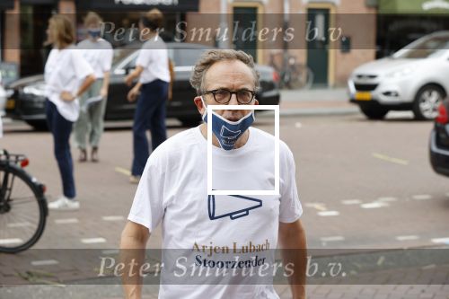 Amsterdam 20 augustus 2020
Arjen Lubach in zijn pop u store ivm met zijn  nieuwe boek stoorzender. Uitgever Joost Nijsen