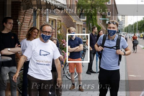 Amsterdam 20 augustus 2020
Arjen Lubach in zijn pop u store ivm met zijn  nieuwe boek stoorzender. Uitgever Joost Nijsen