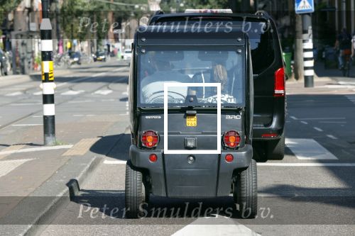 Amsterdam 19 augustus 2020
Julian Vahle met zijn vriendin Chelsey Weimar in hun Biro karretje