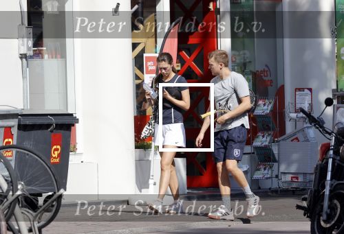 Amsterdam 19 augustus 2020
Julian Vahle met zijn vriendin Chelsey Weimar in hun Biro karretje
