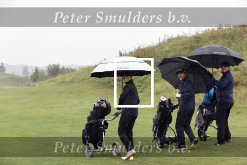Badhoevedorp 3 september 2020
Golfwedstrijd Makelaars kantoor Bart ter Haar met oa Ruud Gullit , Karin de Rooij Martijn Krabbe en Winston Gerschtanowitz. Ze spelen op golfbaan de international.