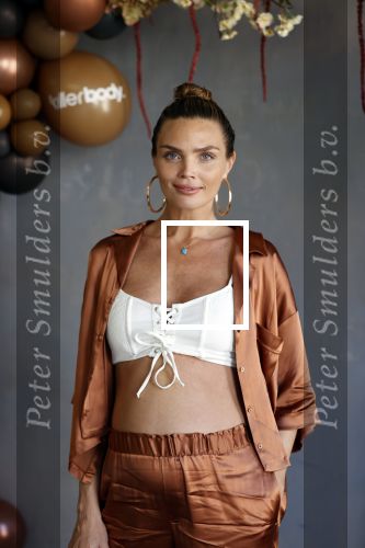 Amsterdam 14 september 2020
Presentatie frisdrank en reep van Fajah Lourens die bij alle jumbo supermarkten verkocht gaat worden .
Kim Feenstra zwanger