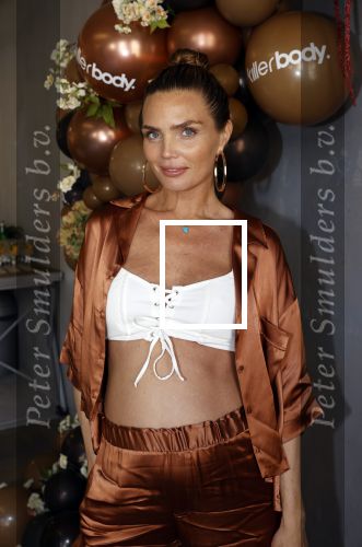 Amsterdam 14 september 2020
Presentatie frisdrank en reep van Fajah Lourens die bij alle jumbo supermarkten verkocht gaat worden .
Kim Feenstra zwanger
