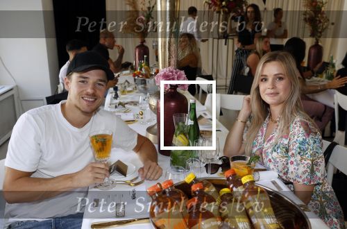Amsterdam 14 september 2020
Presentatie frisdrank en reep van Fajah Lourens die bij alle jumbo supermarkten verkocht gaat worden .
Koen Weijland en zijn vriendin Carola Kirschbaum