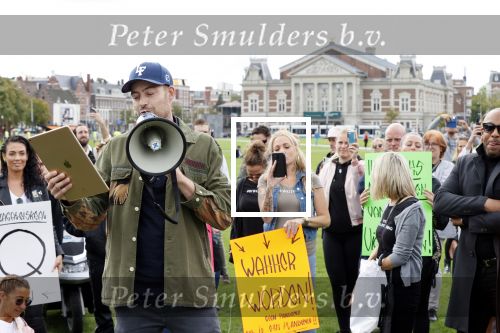 Amsterdam 6 september 2020
Demonstratie met Lange Frans  op het museumplein .