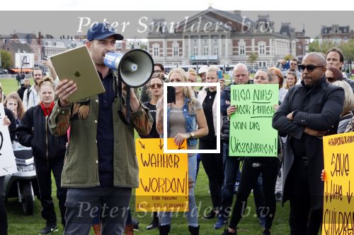 Amsterdam 6 september 2020
Demonstratie met Lange Frans  op het museumplein .