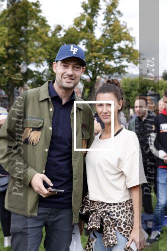 Amsterdam 6 september 2020
Demonstratie met Lange Frans  op het museumplein . Frans met zijn (ex) vrouw Danielle