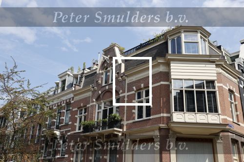Amsterdam 16 augustus 2020
Het huis van Leco v Zadelhoff in amsterdam zuid staat te koop