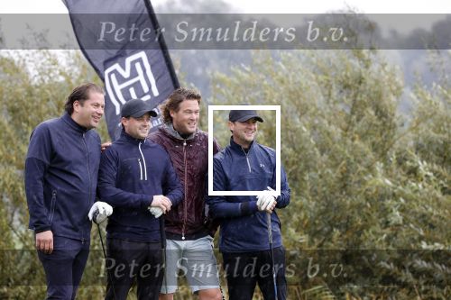 Badhoevedorp 3 september 2020
Golfwedstrijd Makelaars kantoor Bart ter Haar met oa Ruud Gullit , Karin de Rooij Martijn Krabbe en Winston Gerschtanowitz. Ze spelen op golfbaan de international.. Leopold Robbemond