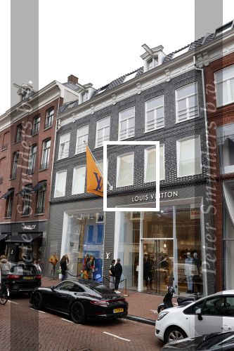 Amsterdam 3 september 2020
Louis Vuitton winkel op de pc hooftstraat.